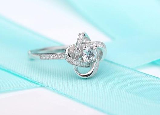 Ring : R4052C