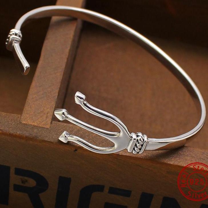 Leather wrap anchor bracelet – Clifton Wilson